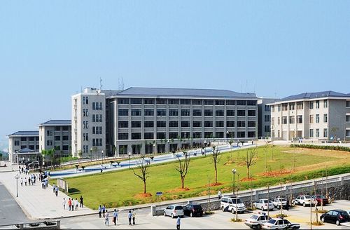 江西这所二本大学录取分低,但就业超好,考公务员比例很高