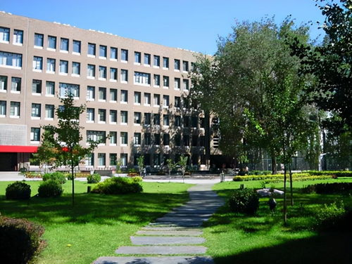 北京四所实力强劲的市属大学与江西中医药大学的报考价值