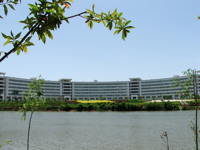 江西中医药大学校园风景